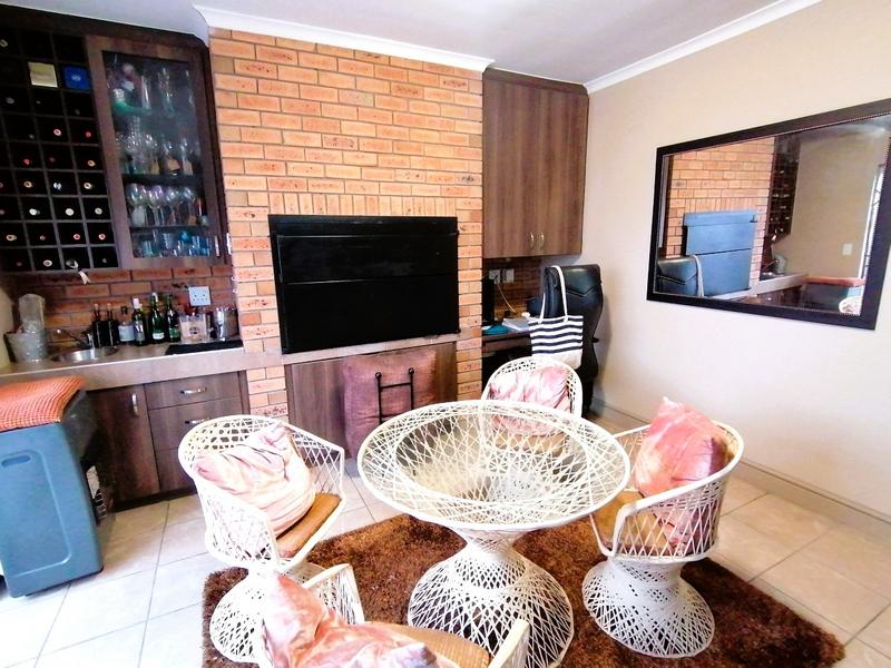 2 Bedroom Property for Sale in Sonkring Western Cape